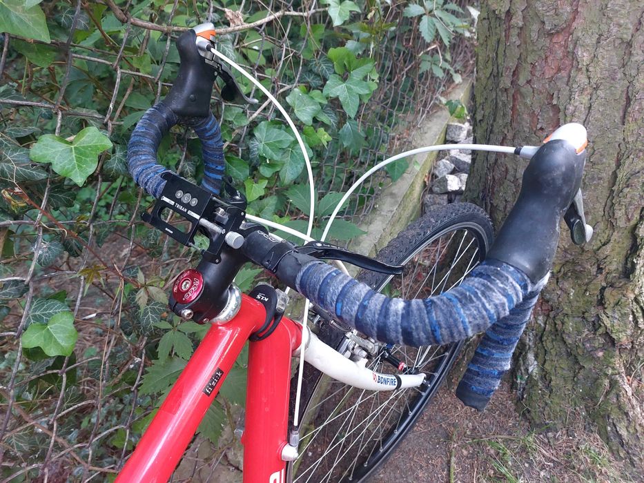 Rower szosowy gravel Cannondale