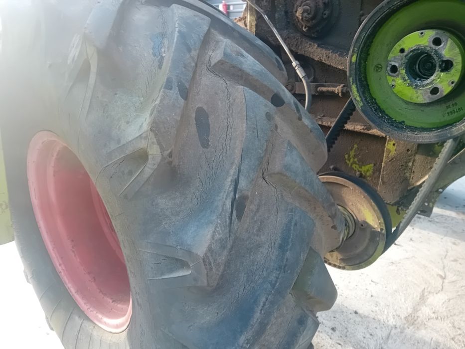 Kola opony 23.1 x 26 bizon claas