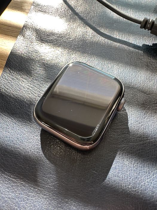 Apple watch 4 space gray aliminiun case 44mm
