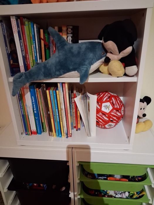 Vendo estantes brancas IKEA Reservado