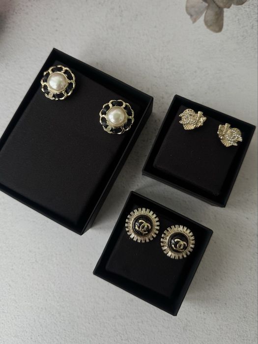 Сережки Chanel, пусети шанель, вінтажні, з перлами, з камінням, брошки