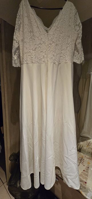 Sukienka Ślubna biała z rozcięciem