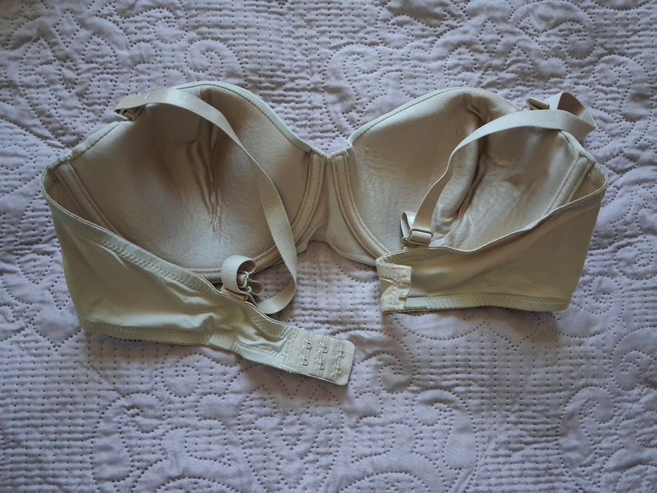 Biustonosz damski z fiszbinami, regulowanymi ramiączkami, 85C