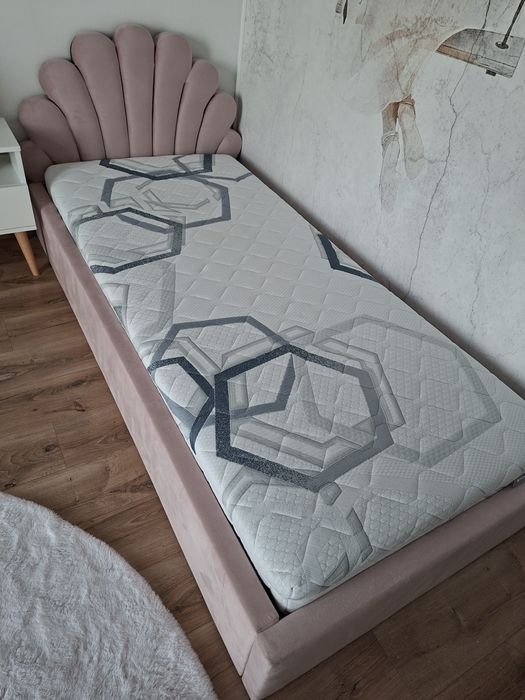 Łóżko dla dziewczynki