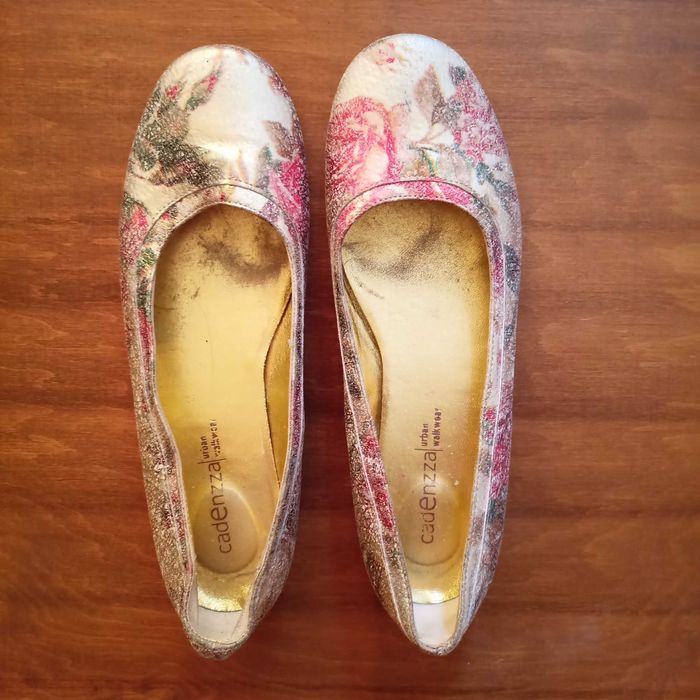 Балетки золотистые кожаные 39