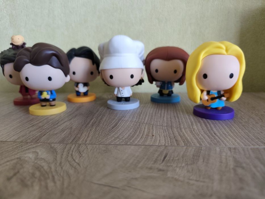 Колекція фігурок Friends.  Тільки всі разом!