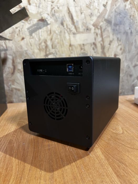 Корпус для жорстких дисків кишеня