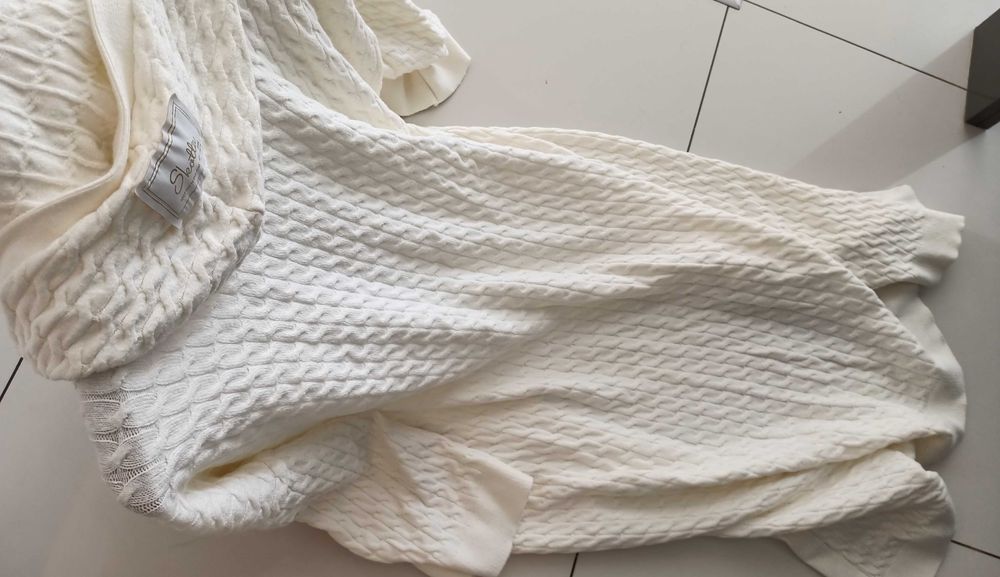 Sweterek ecru kardigan