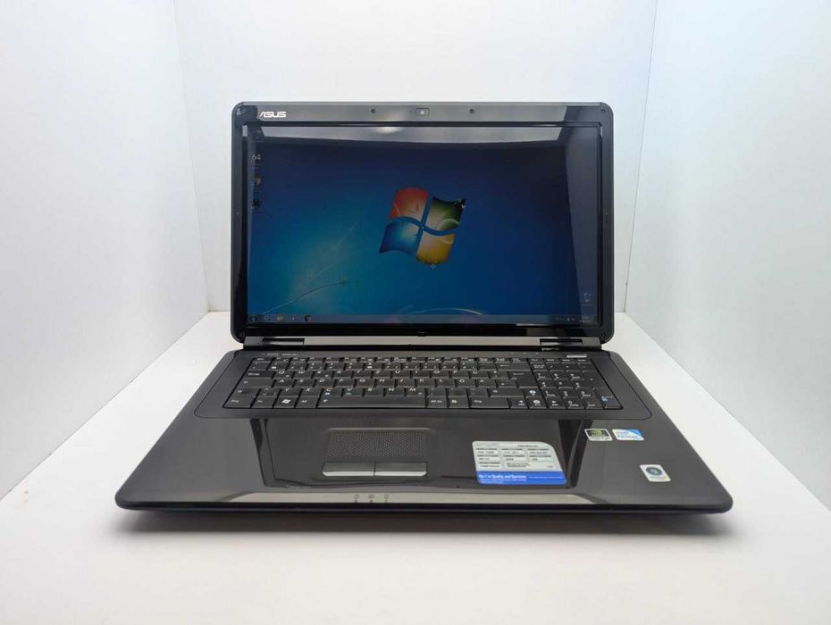 Asus K70 intel T4200 Ram:4gb HDD:320Gb nVIDIA GeForce 120M 1gb 17.3