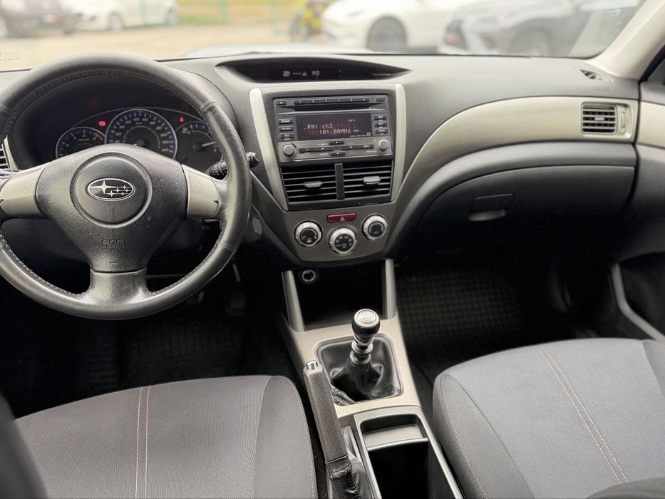 SUBARU FORESTER 2010 року, 2.0 дизель, механіка, повний привід.
