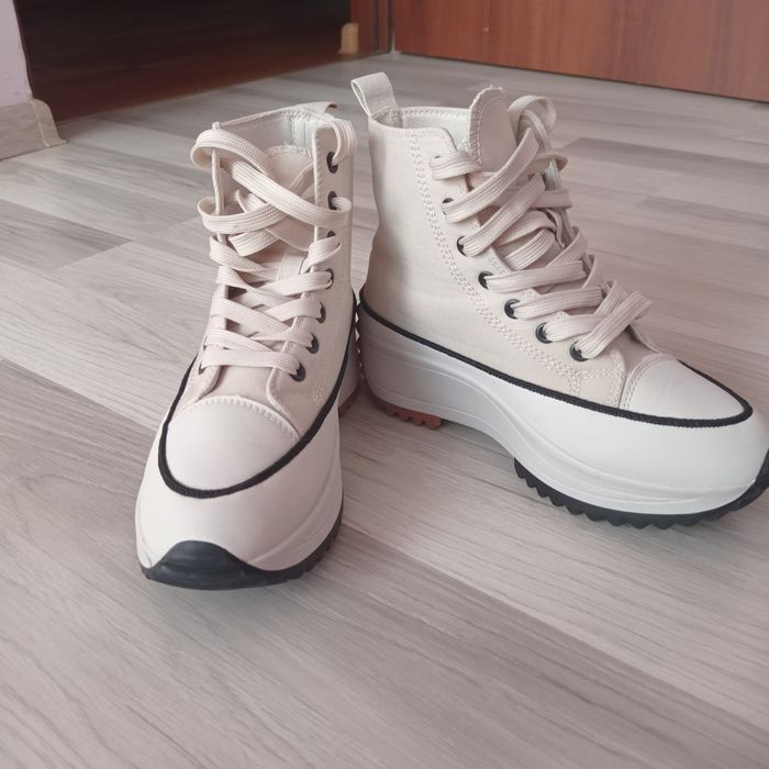 Trampki na platformie 37