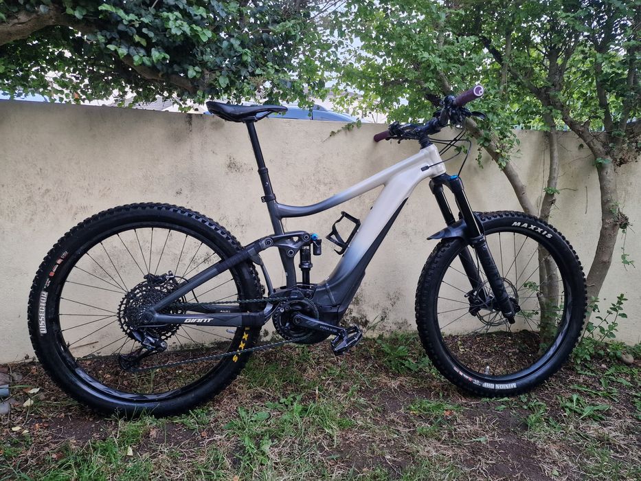 Bicicleta eléctrica GIANT E-reign