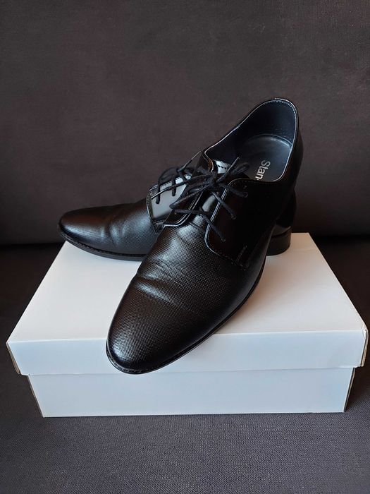 Eleganckie buty komunijne chłopięce. Rozmiar 36.