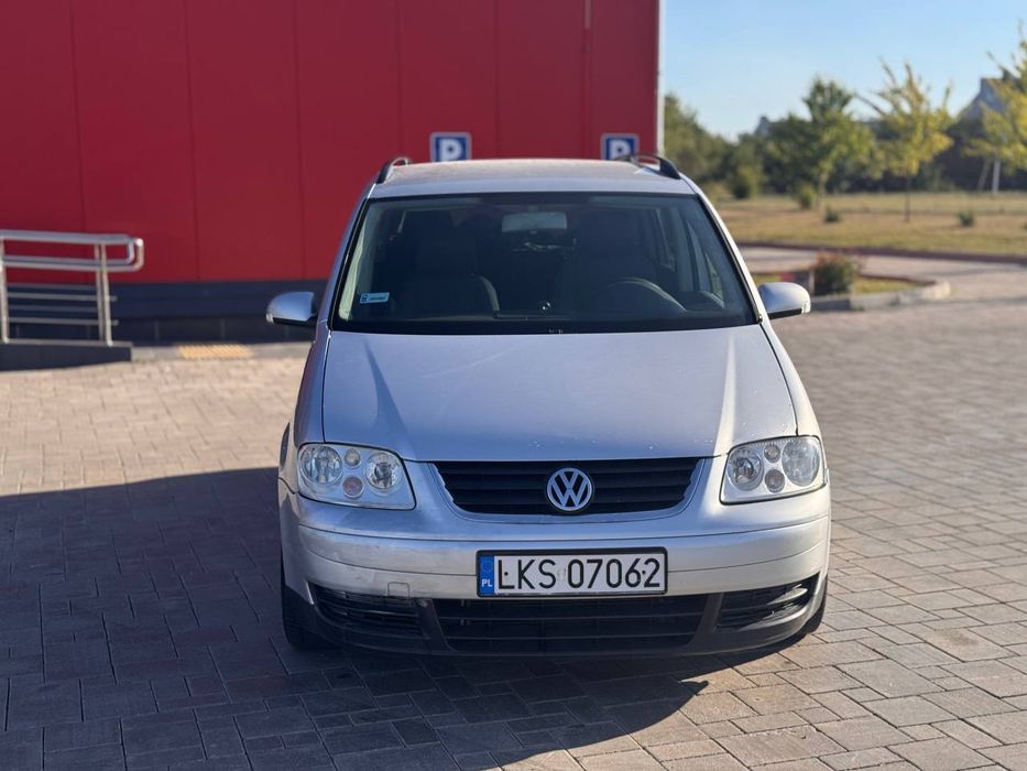 Продаю VW Touran 2003