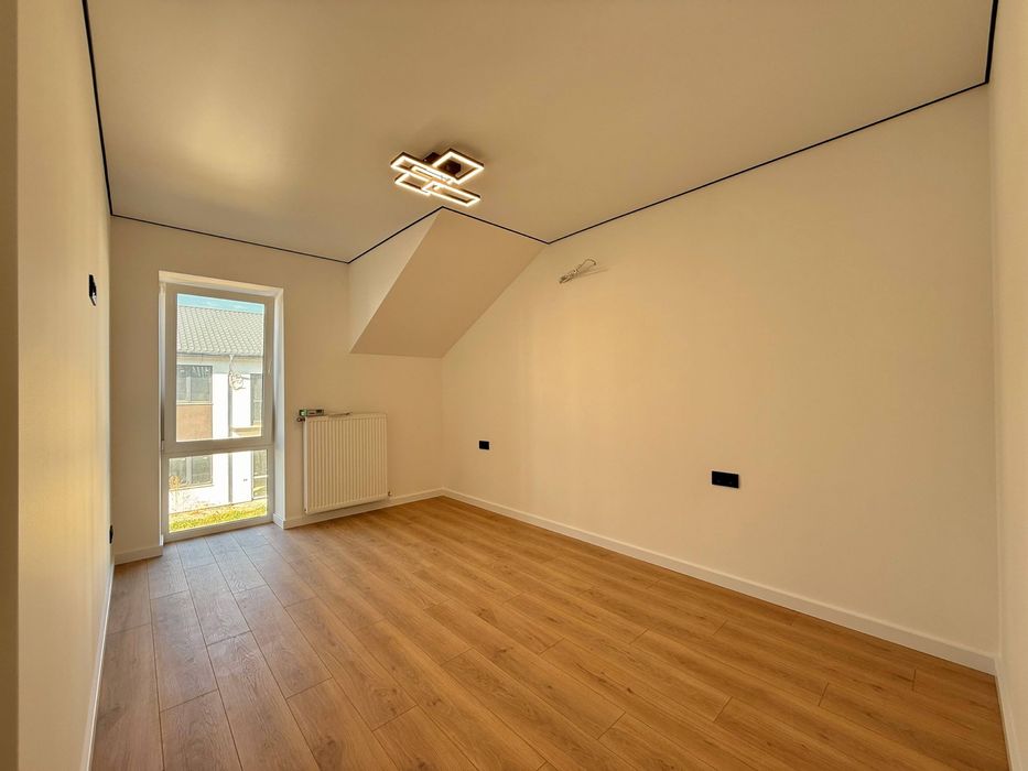 Продаж таунхауса із ремонтом у Крихівцях біля Калинової Слободи