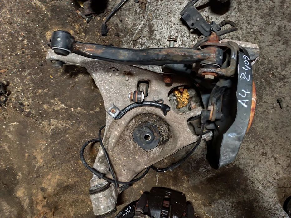 AUDI A4 B7 BRAÇOS SUSPENSÃO MANGA DE EIXO ESQUERDA - Z409