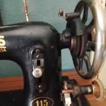 Máquina de Costura Antiga FUNCIONAL E COLECIONÁVEL