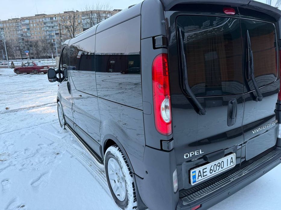 Opel Vivaro 2007 пассажир