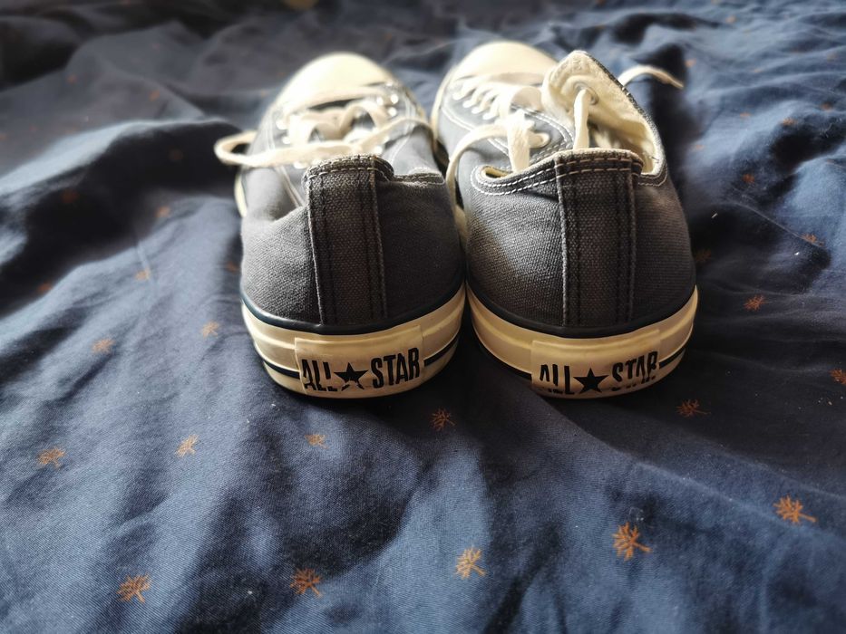 Converse roz. 42