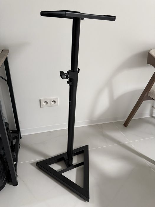 Monitory studyjne KRK ROKIT 6 G3 + 2 statywy