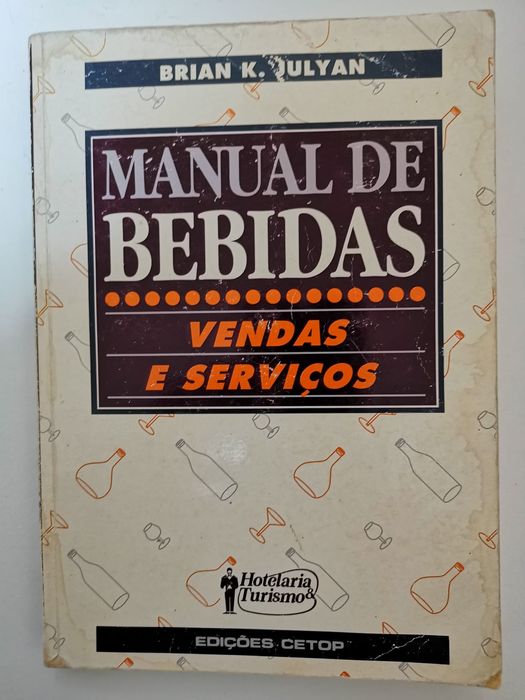 Livros sobre vinhos e outras bebidas
