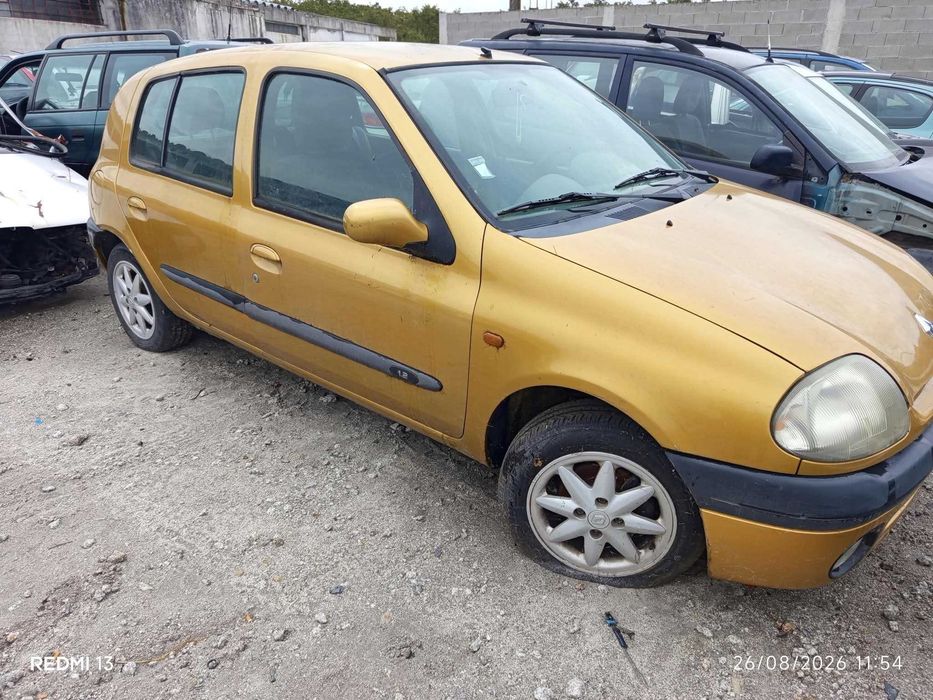 Para peças Renault Clio II 1.2 Ano 2000