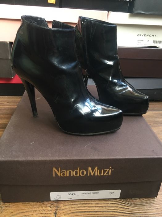 Чёрные лаковые ботильоны Итальянская фирма Nando Muzi.