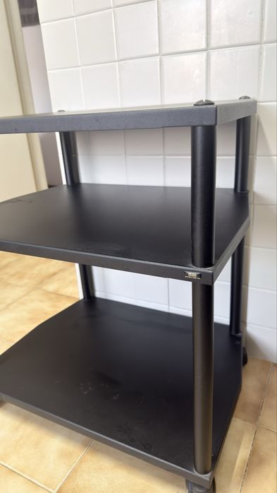 Movel Preto com Rodas 3 Prateleiras