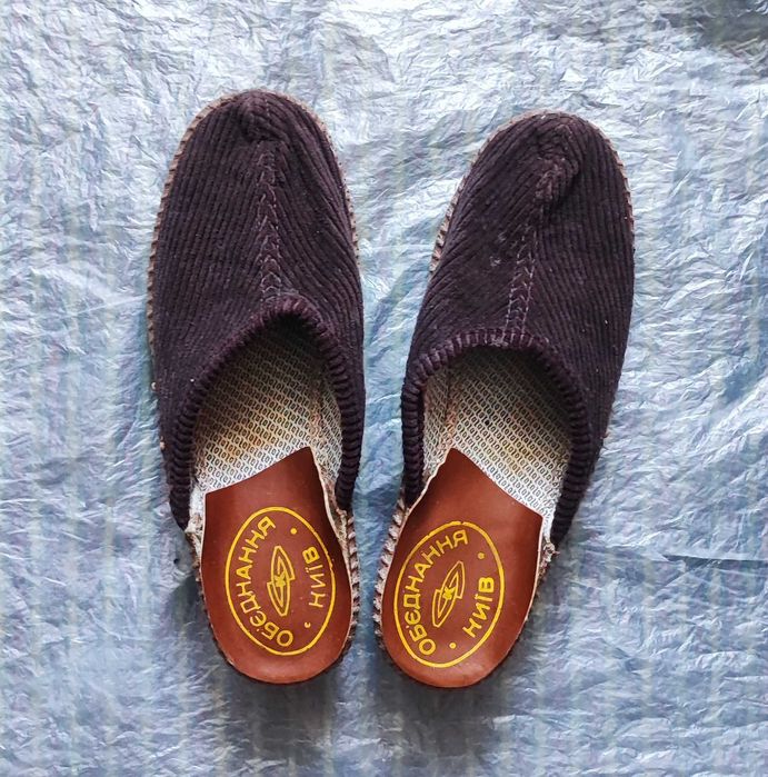 Шльопанці коричневі 36 розмір