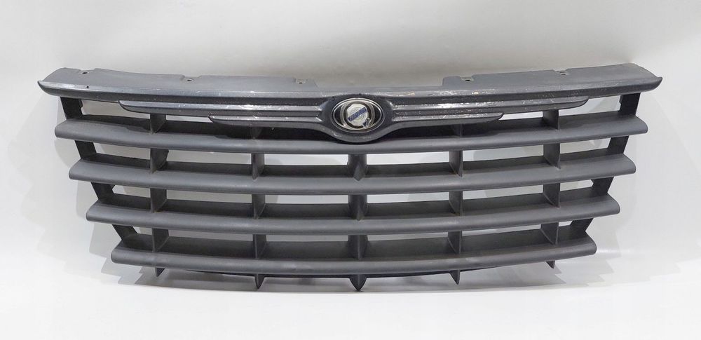 atrapa grill gril voyager iv 05r lift 04857960aa