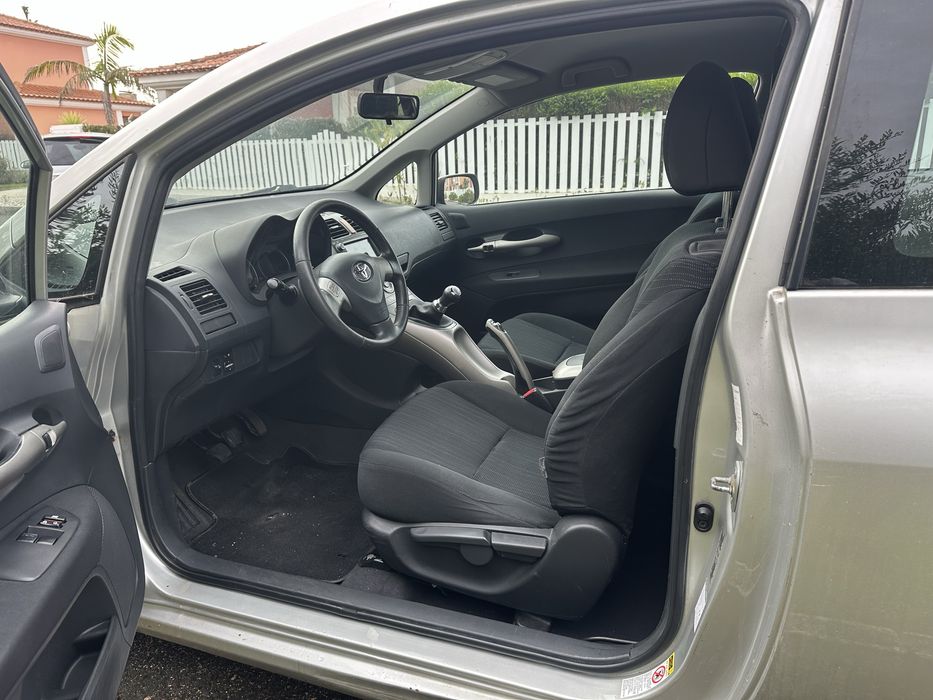 Toyota Auris 1.4 D4D | Comercial!
