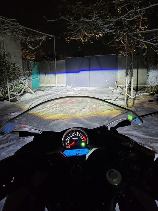 продам honda cbr 250r 2 ключа