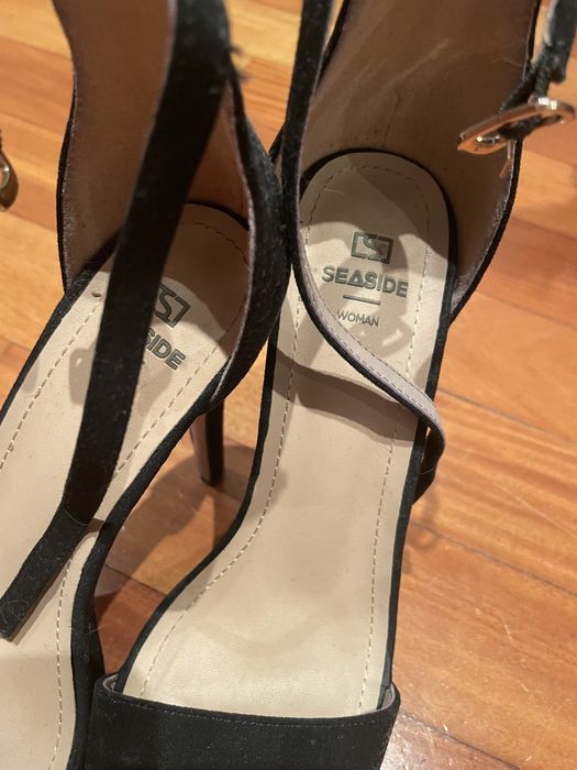 Sandálias salto alto