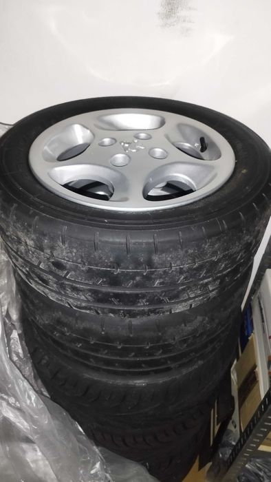 Jantes 106 GTI com pneus Yokohama A052 novos