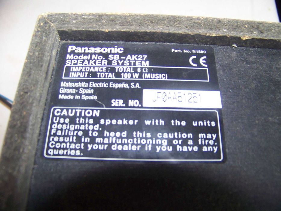 colunas sanyo 150 W, panasonic 100 W e philips