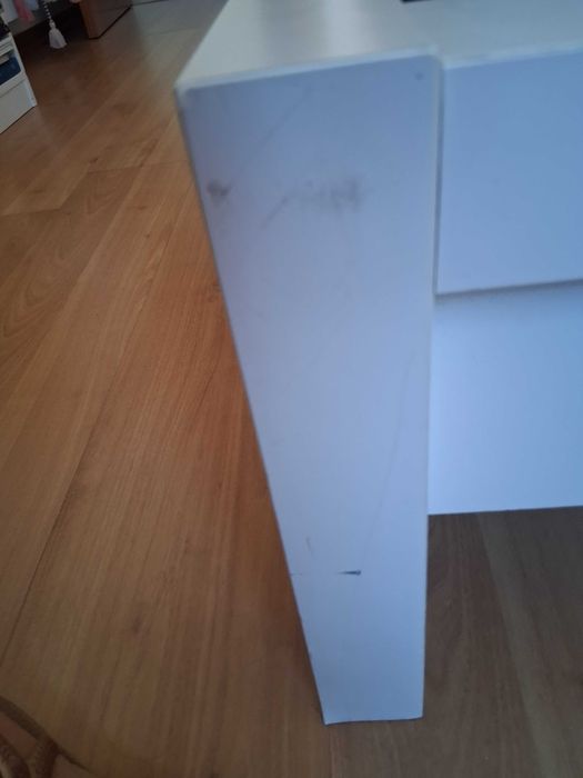 2 camas de solteiro 90x200 com estrado e colchão. Oferta da cómoda