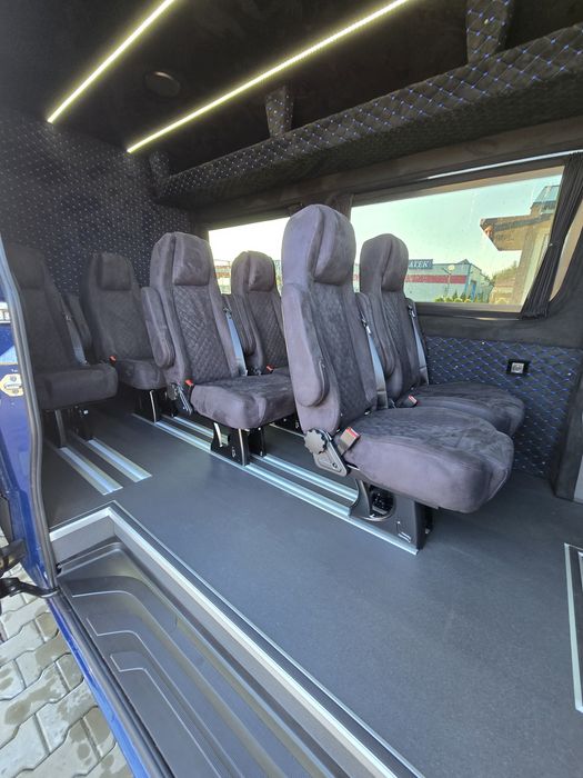 Zabudowa busa Crafter Fotele do busa montaż foteli homologacja do busa