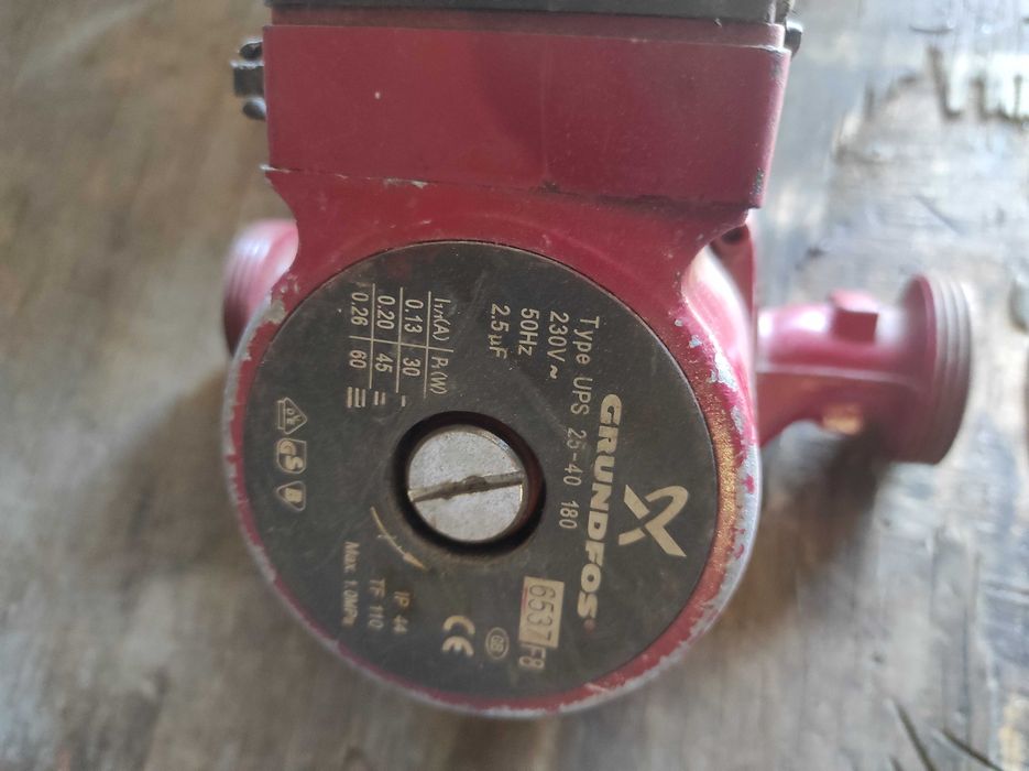 Насос Grundfos 25-40 180