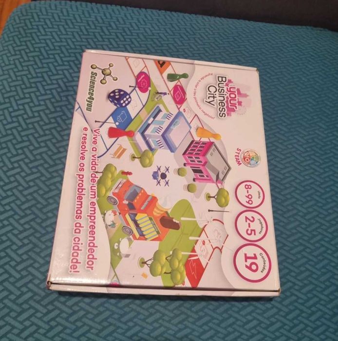 Vendo jogo de tabuleiro "Your Business City" *NOVO*