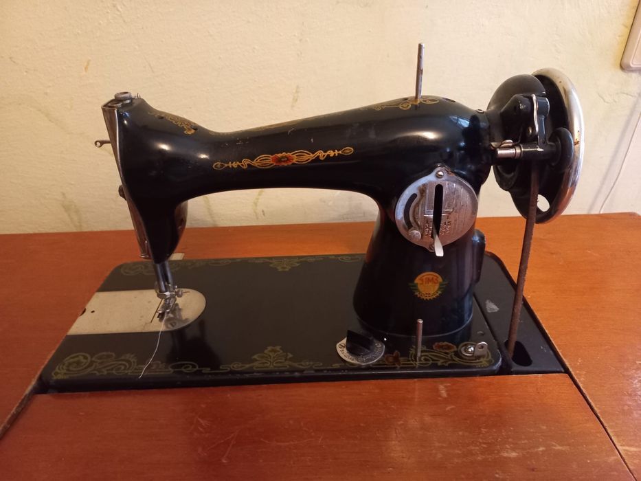 Швейна машинка «Подолка»