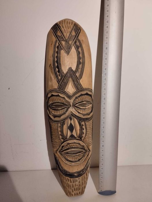 Estatueta Africana em Madeira