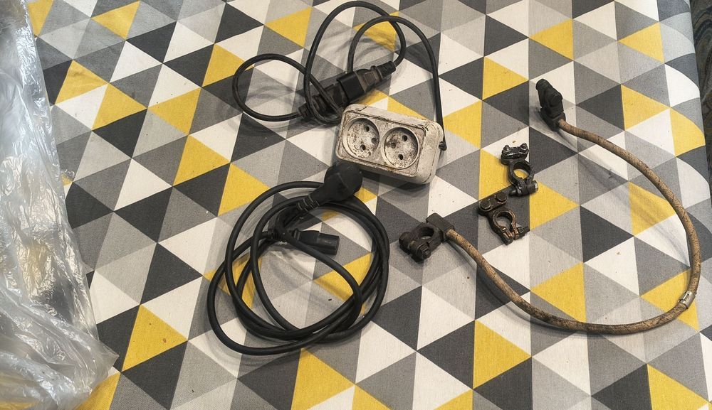 ДБЖ ИБП Безперебійник чистий сінус APC Smart-UPS 1000