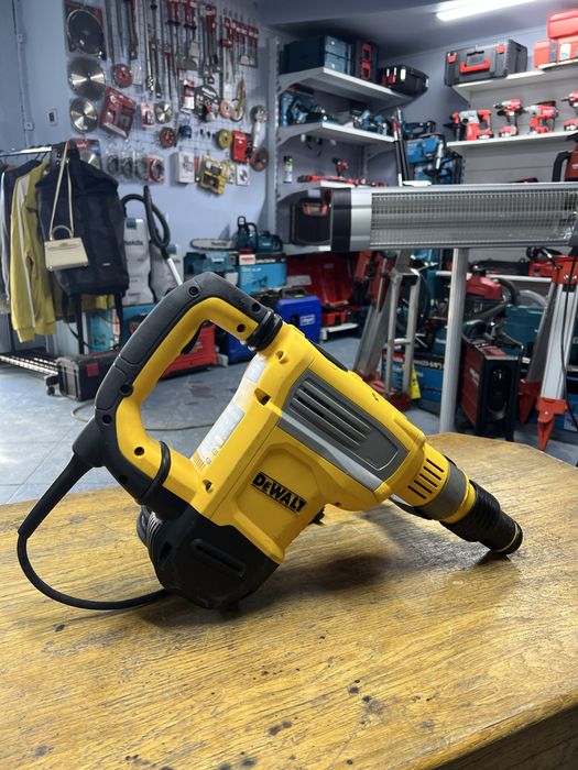 ПЕРФОРАТОР  SDS-MAX DEWALT D25614K  ( стан нового)