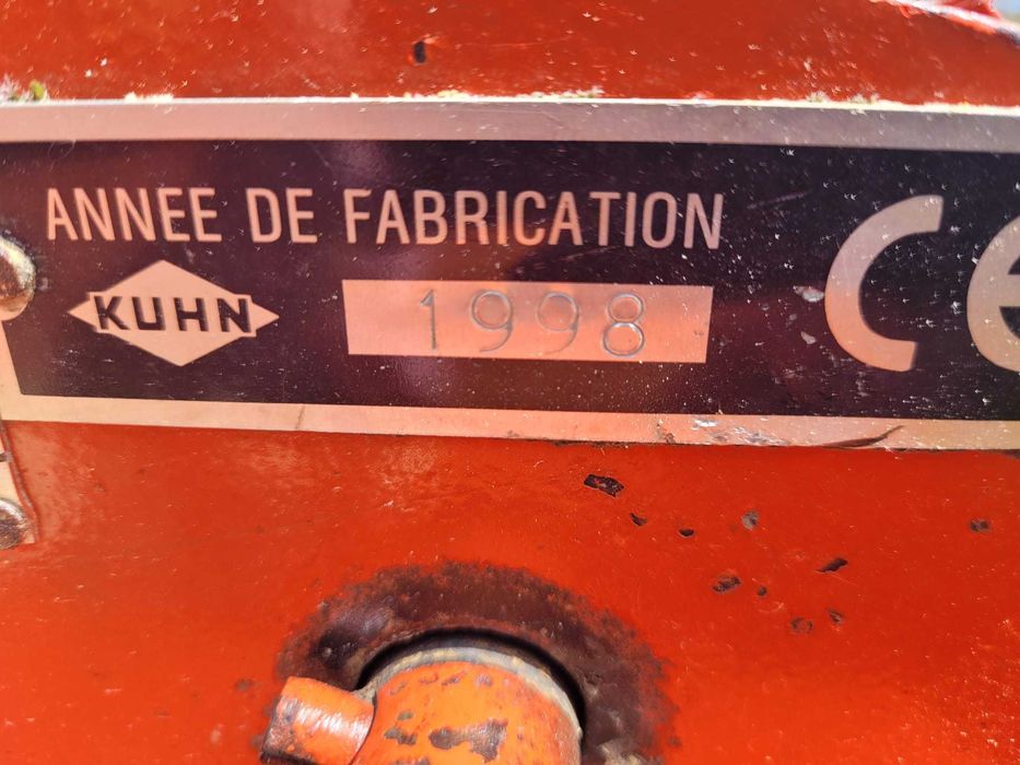 Brona wirowa KUHN HRB 302D