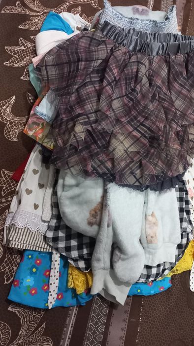 Пакет речей для дівчинки 110-116р. Плаття, топи, футболки, спіднички, піжама