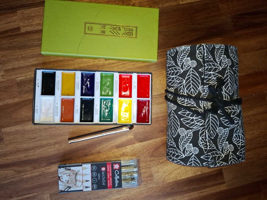 Material Artes: 50 lápis Polychromos + kuretake gansai tambi + 4 micron sepia + pincel viagem