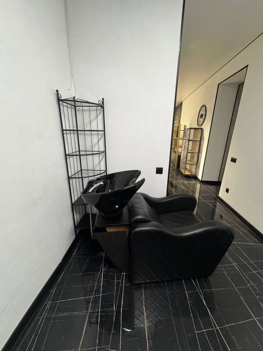 Комплект меблів для салону краси під ключ: манікюр, педікюр, перукарня