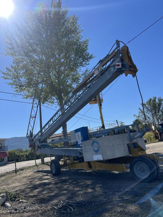 Grua hidraulica 24 metros