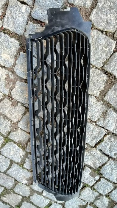 Grelha Renault Dacia Duster 2018