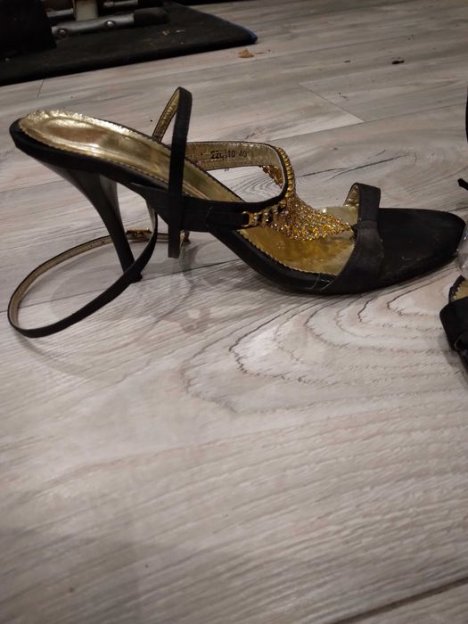 Sprzedam  buty damskie